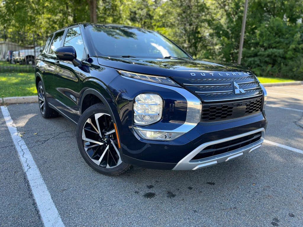 2022 Mitsubishi Outlander Black Edition