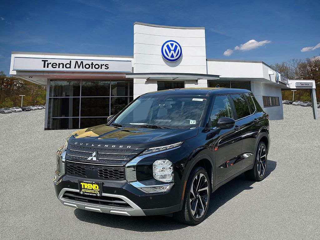 2022 Mitsubishi Outlander Black Edition