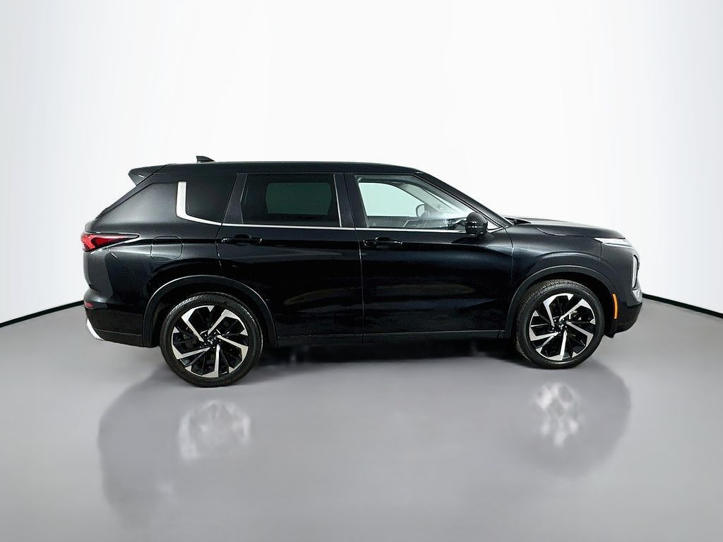 2022 Mitsubishi Outlander Black Edition