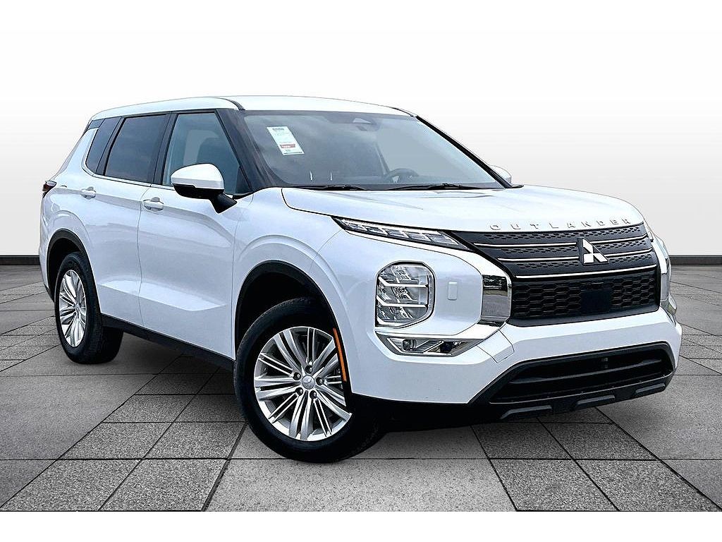 2024 Mitsubishi Outlander ES