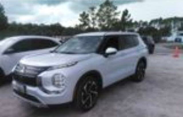2024 Mitsubishi Outlander Black Edition
