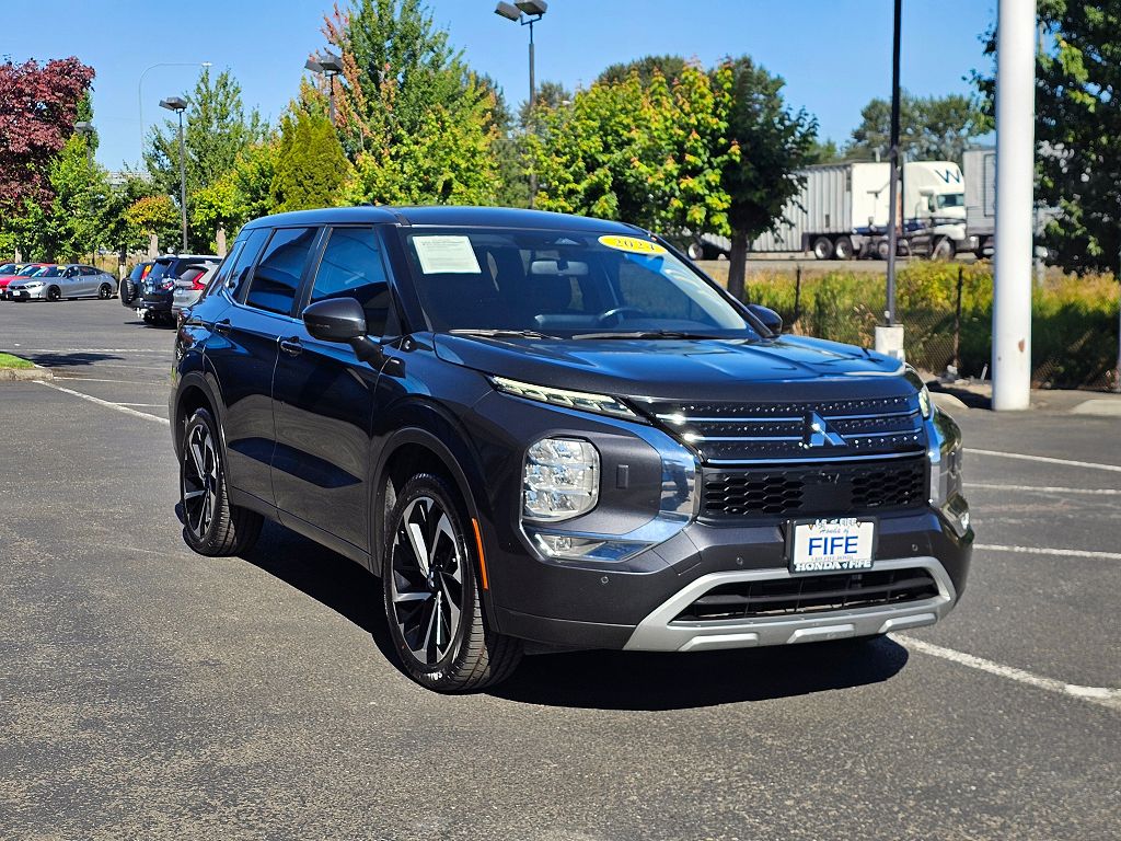 2024 Mitsubishi Outlander Black Edition