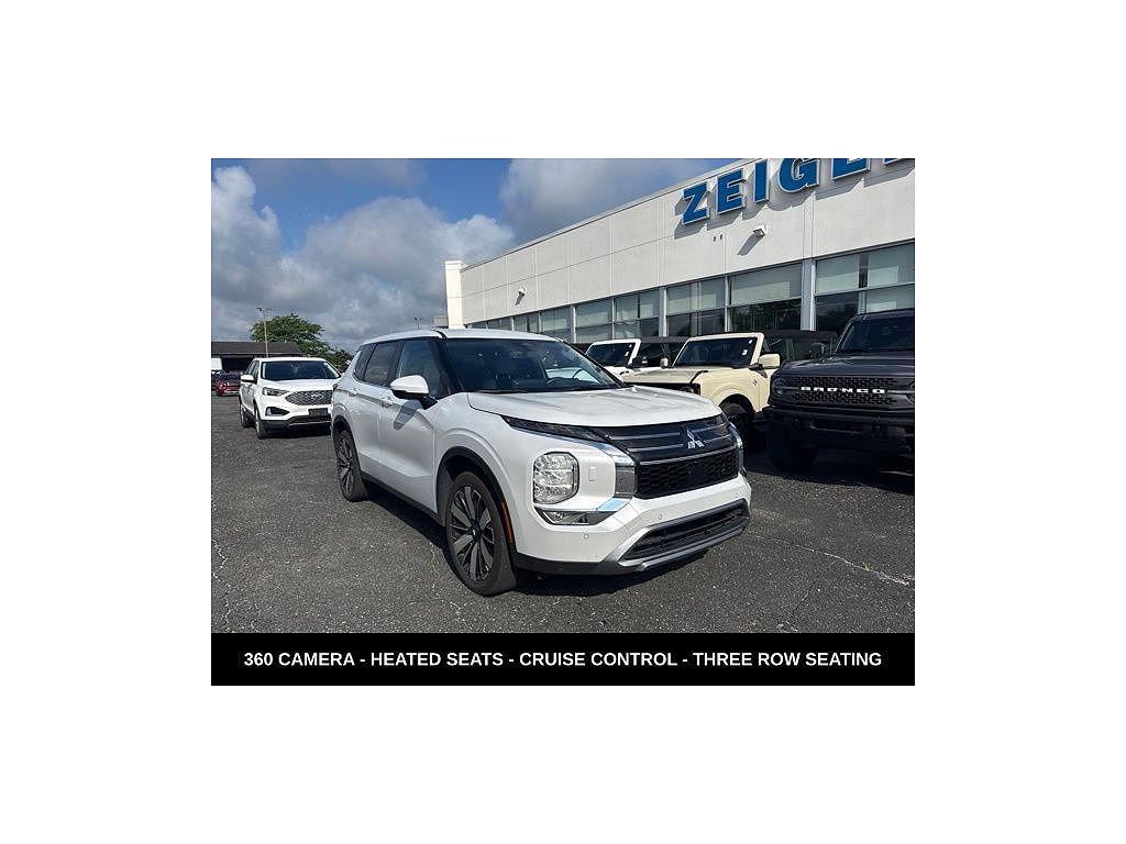 2025 Mitsubishi Outlander SE