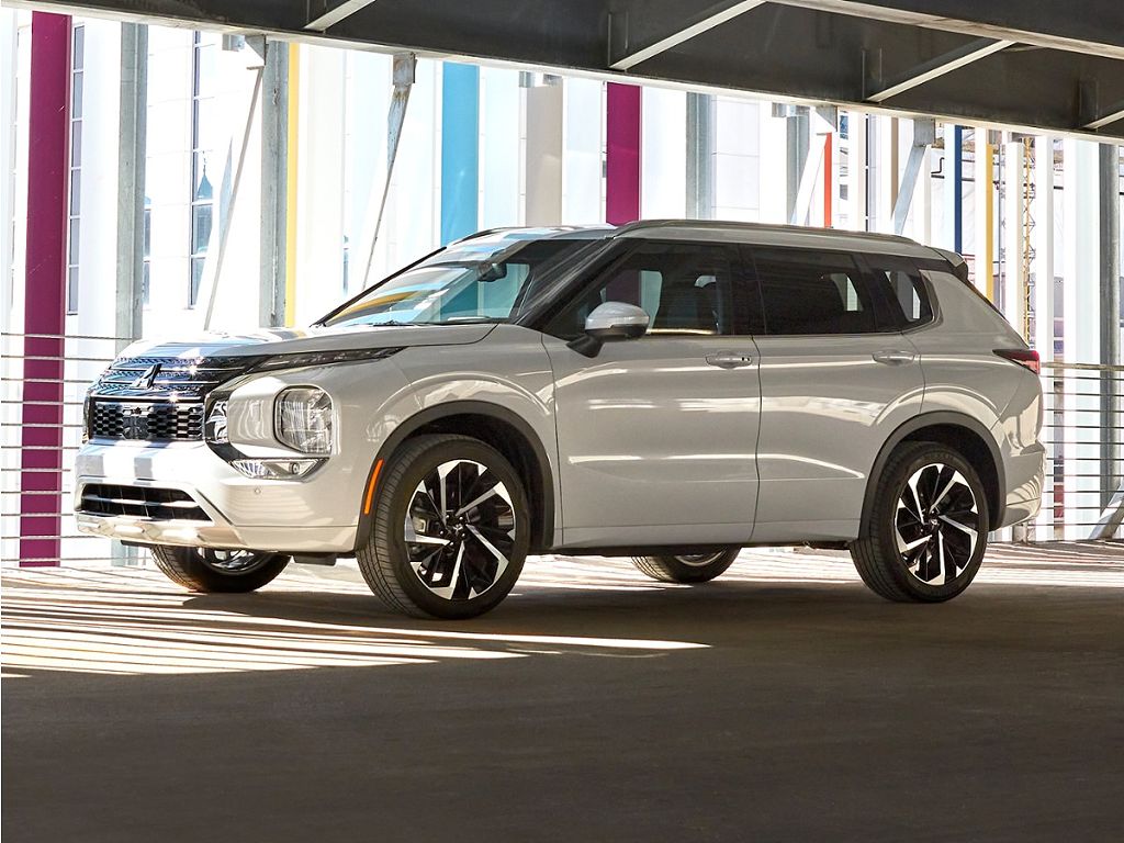 2024 Mitsubishi Outlander Black Edition