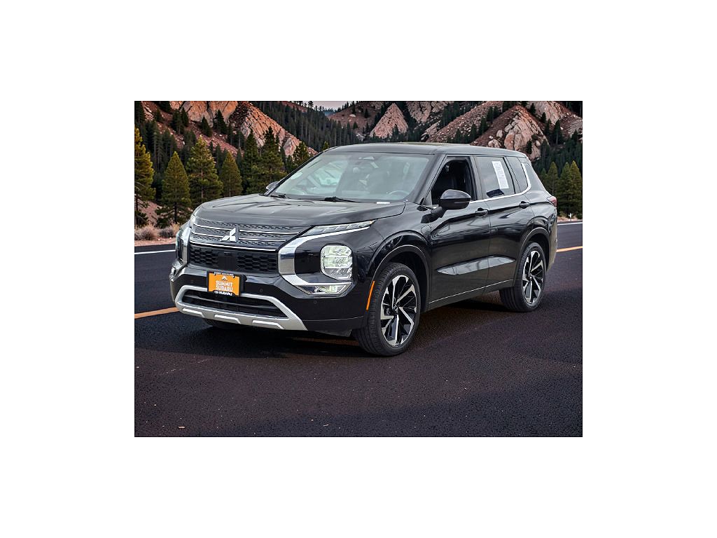 2024 Mitsubishi Outlander SE