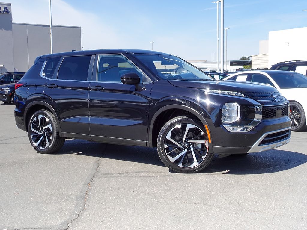 2024 Mitsubishi Outlander Black Edition