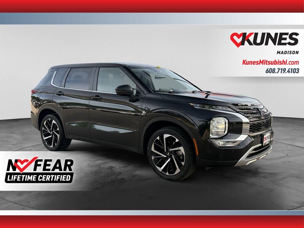 2024 Mitsubishi Outlander Black Edition