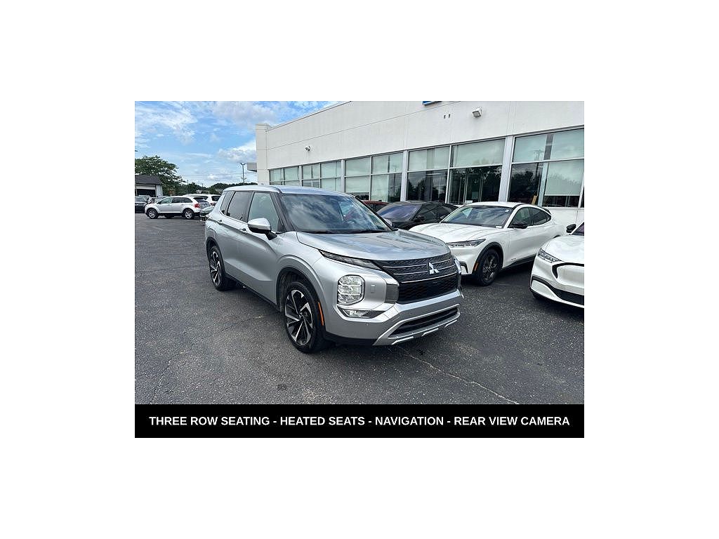 2024 Mitsubishi Outlander SE