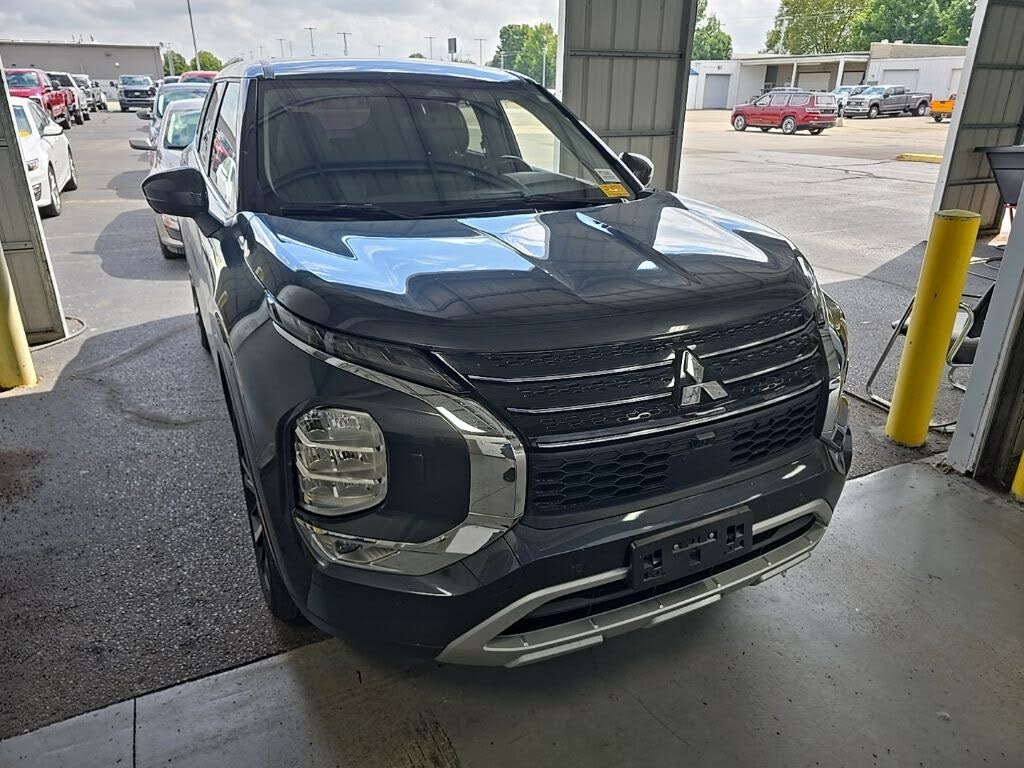 2024 Mitsubishi Outlander Black Edition