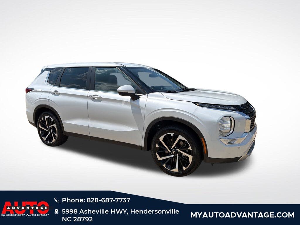 2024 Mitsubishi Outlander SE
