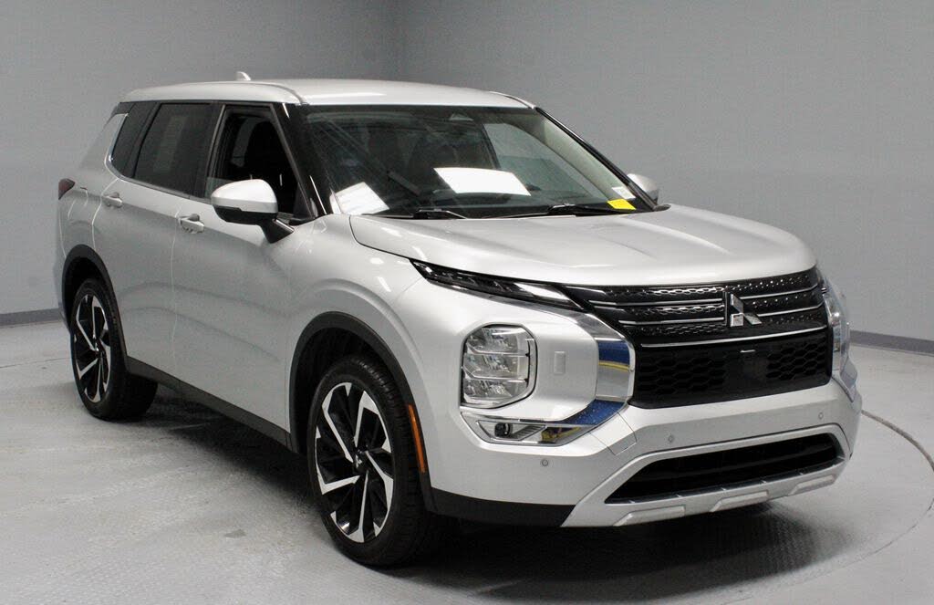 2024 Mitsubishi Outlander Black Edition