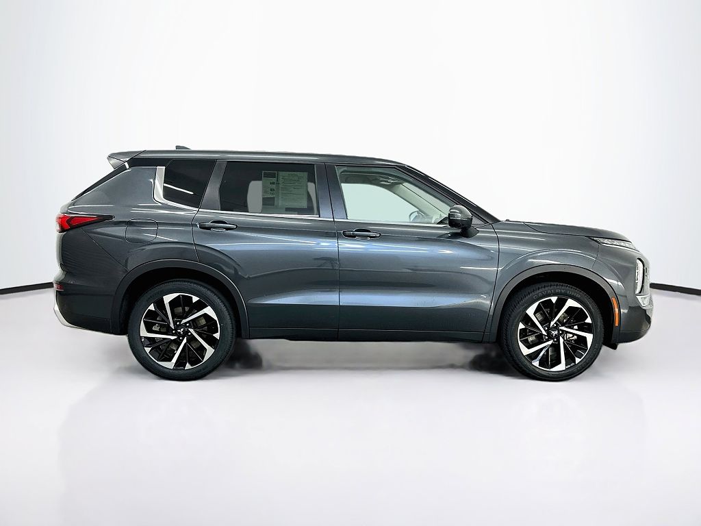 2024 Mitsubishi Outlander Black Edition