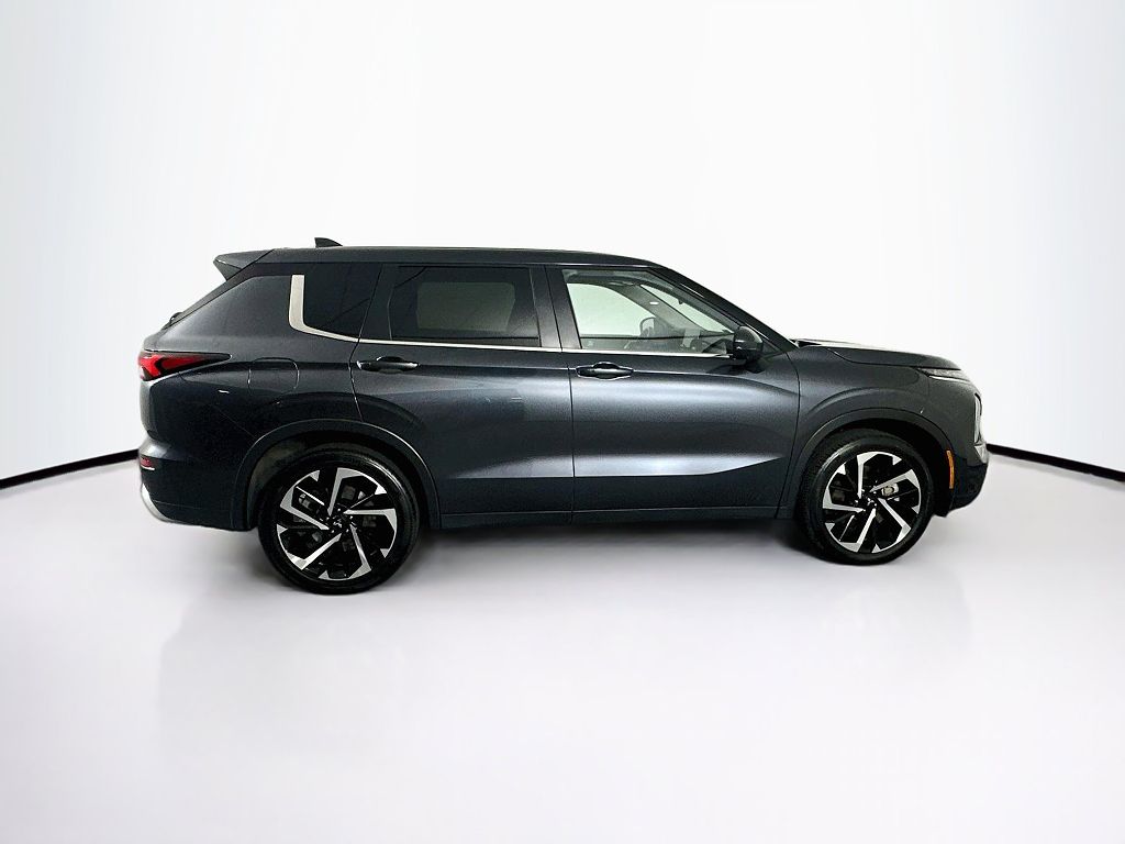 2024 Mitsubishi Outlander Black Edition