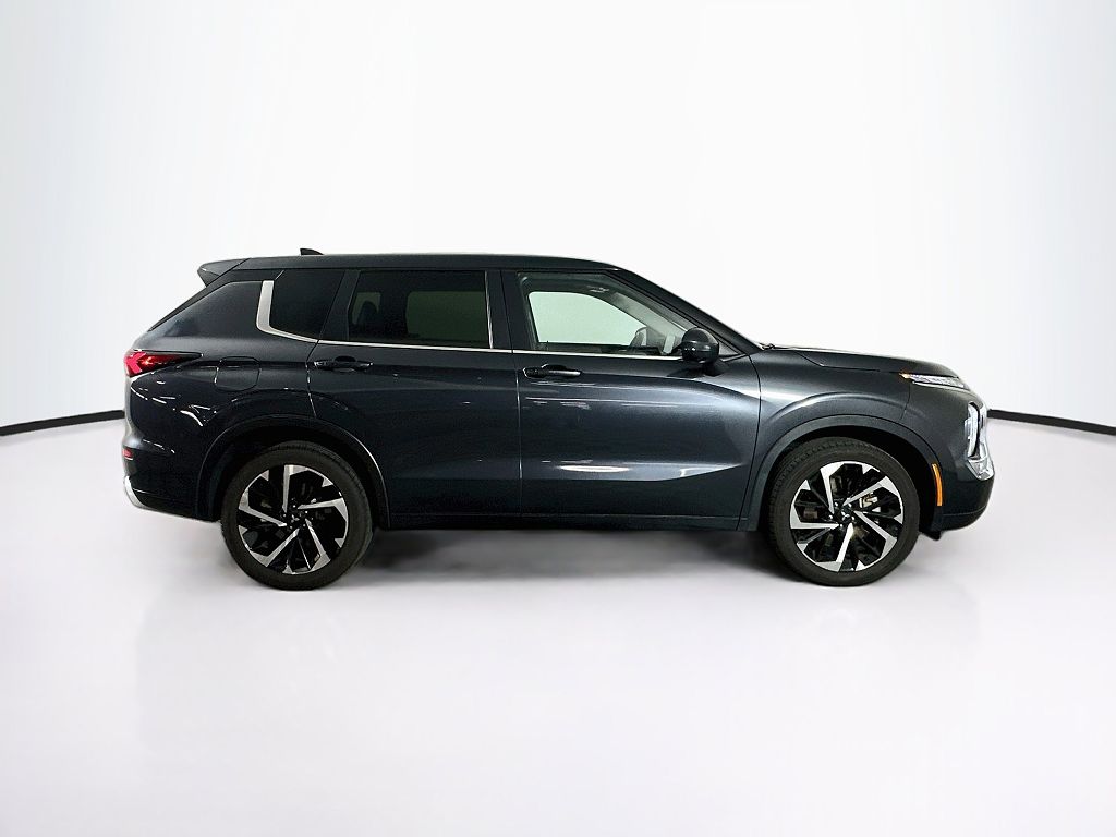 2024 Mitsubishi Outlander Black Edition