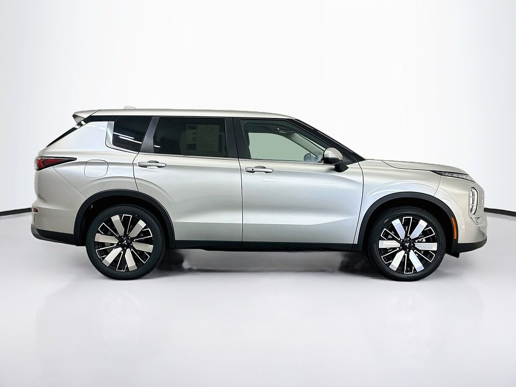2025 Mitsubishi Outlander Trail Edition