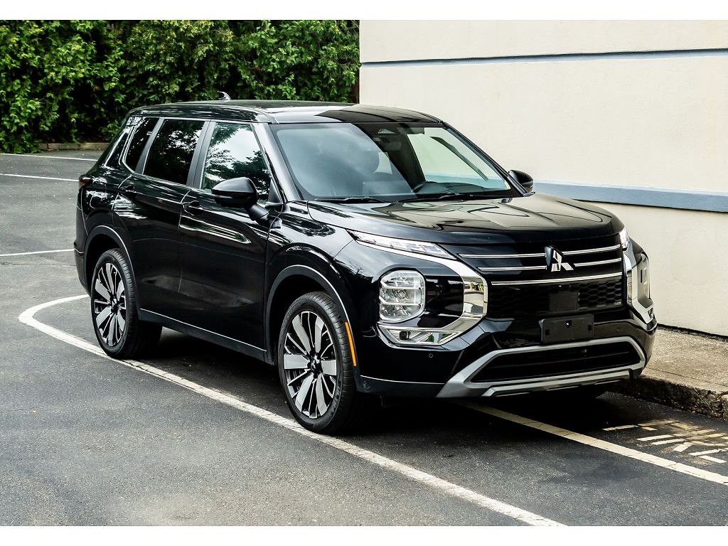 2025 Mitsubishi Outlander Trail Edition