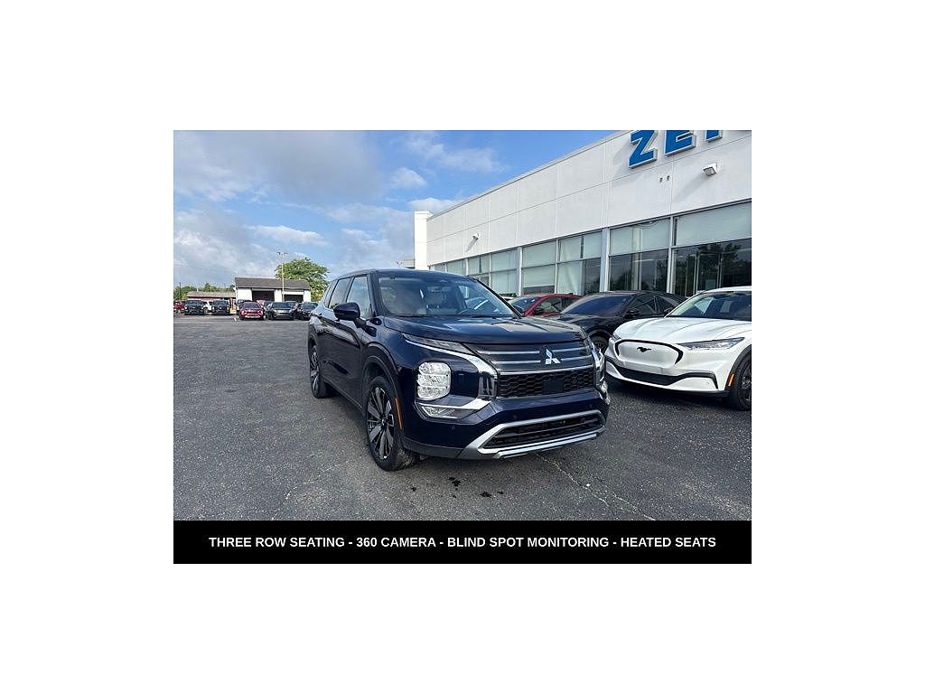 2025 Mitsubishi Outlander SE