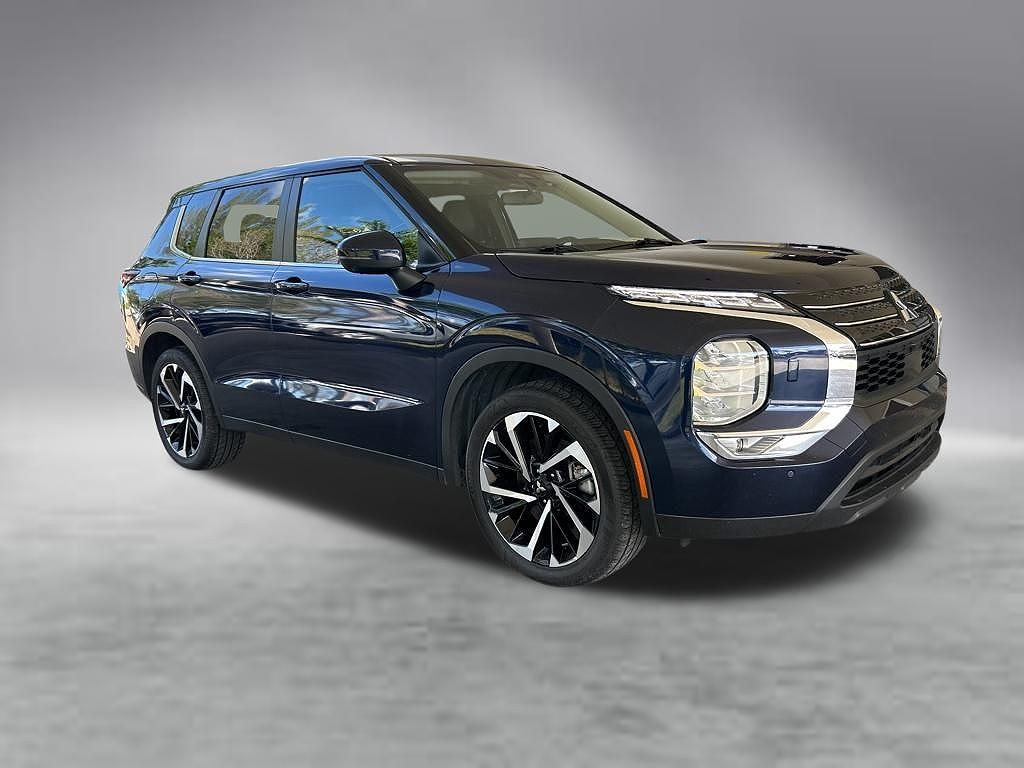 2024 Mitsubishi Outlander SE