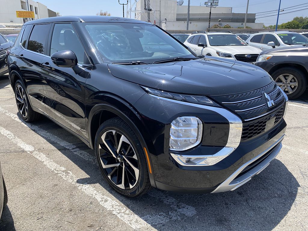 2024 Mitsubishi Outlander Black Edition