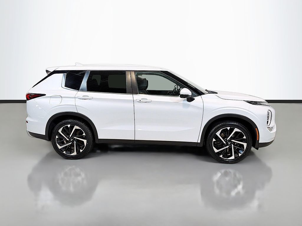 2024 Mitsubishi Outlander Black Edition