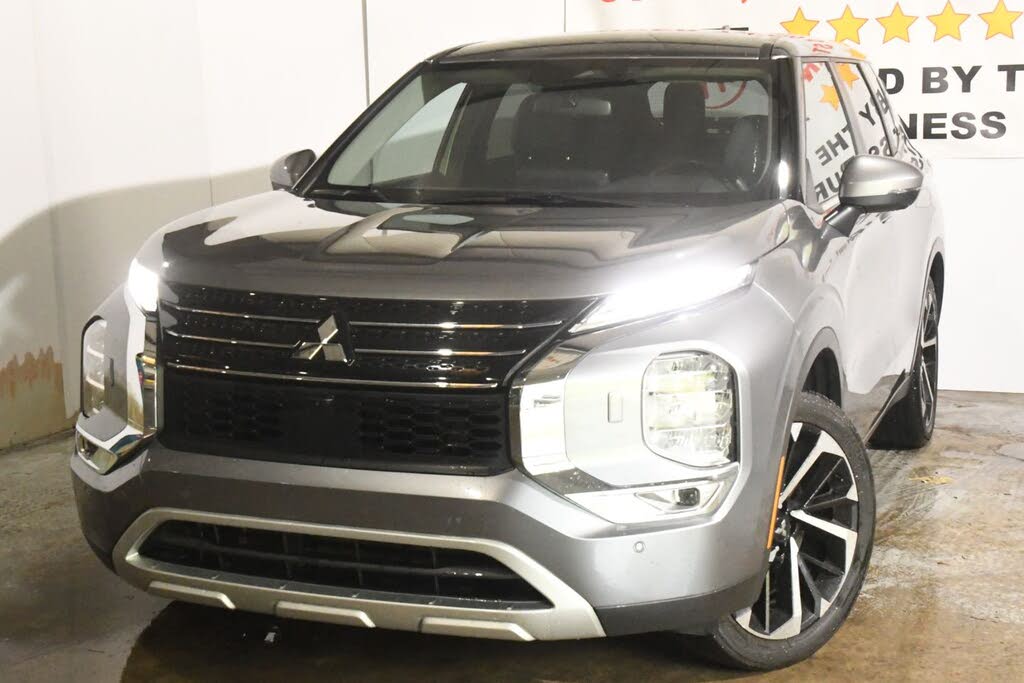 2024 Mitsubishi Outlander Black Edition