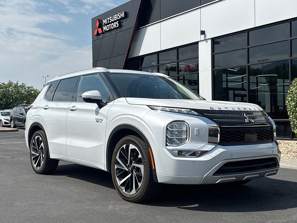 2023 Mitsubishi Outlander Plug-In Hybrid 40th Anniversary