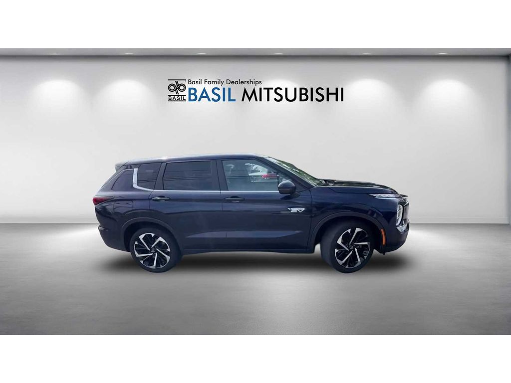 2025 Mitsubishi Outlander PHEV SE
