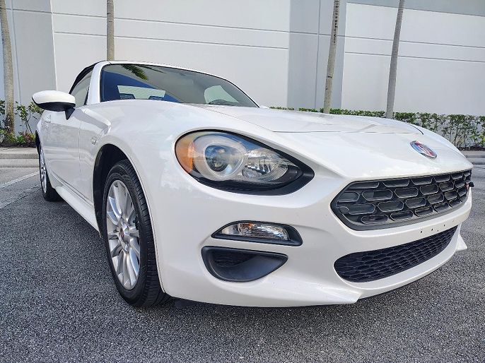 2017 Fiat 124 Spider Classica