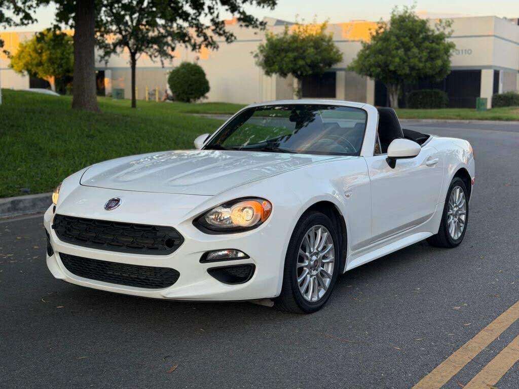 2017 Fiat 124 Spider Classica