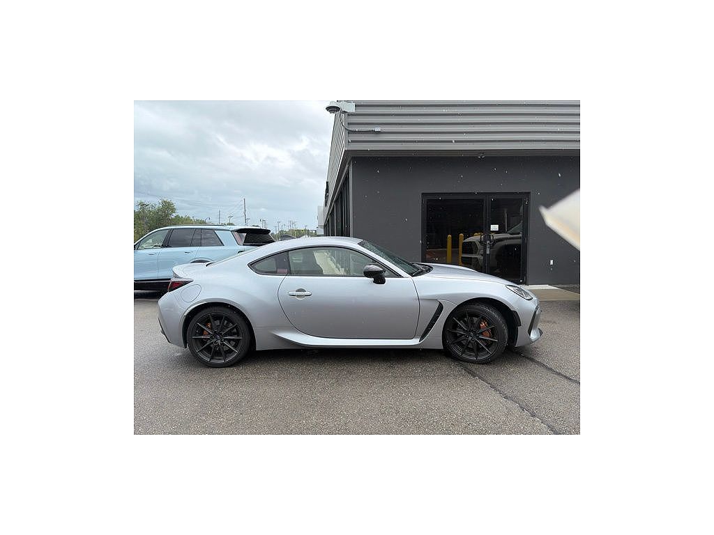 2025 Subaru BRZ tS
