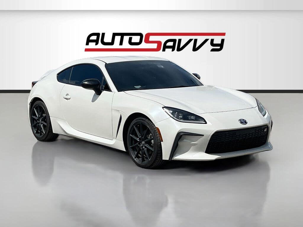 2024 Toyota GR86 Premium