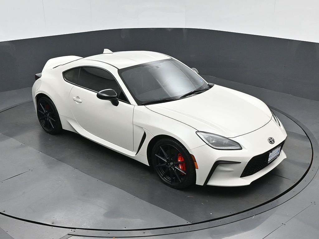 2025 Toyota GR86 Premium