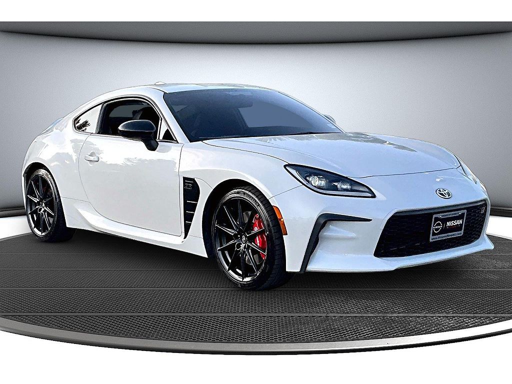 2024 Toyota GR86 Premium
