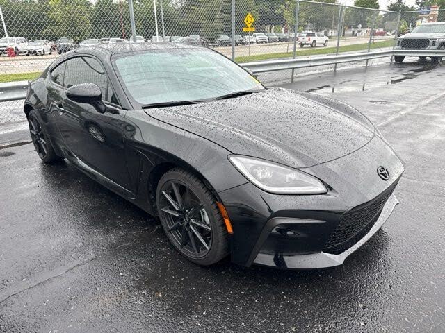 2025 Toyota GR86 Premium