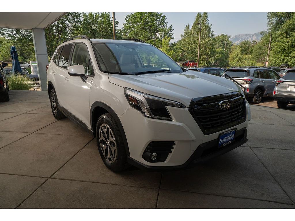 2024 Subaru Forester Premium