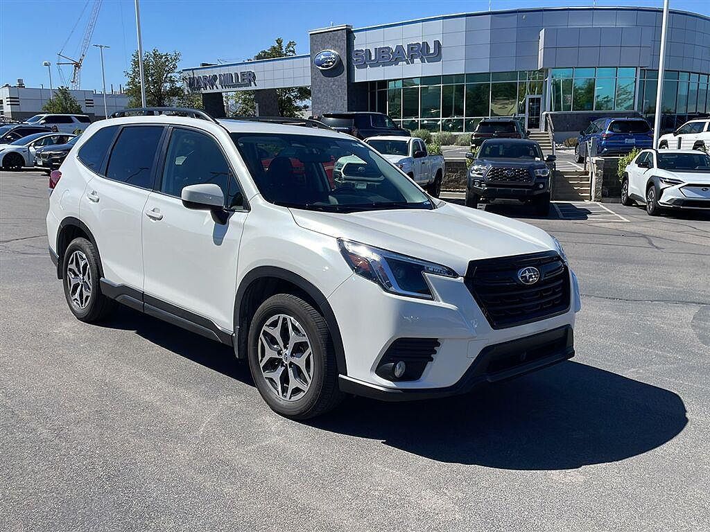 2023 Subaru Forester Premium
