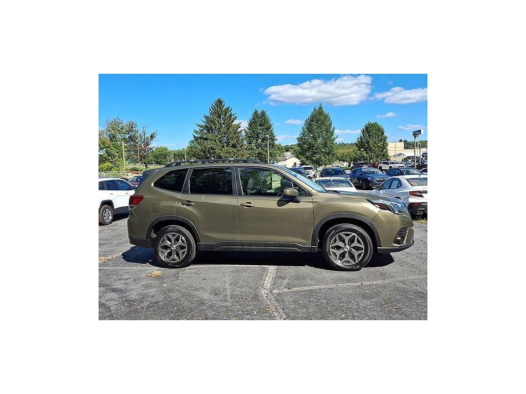 2023 Subaru Forester Premium