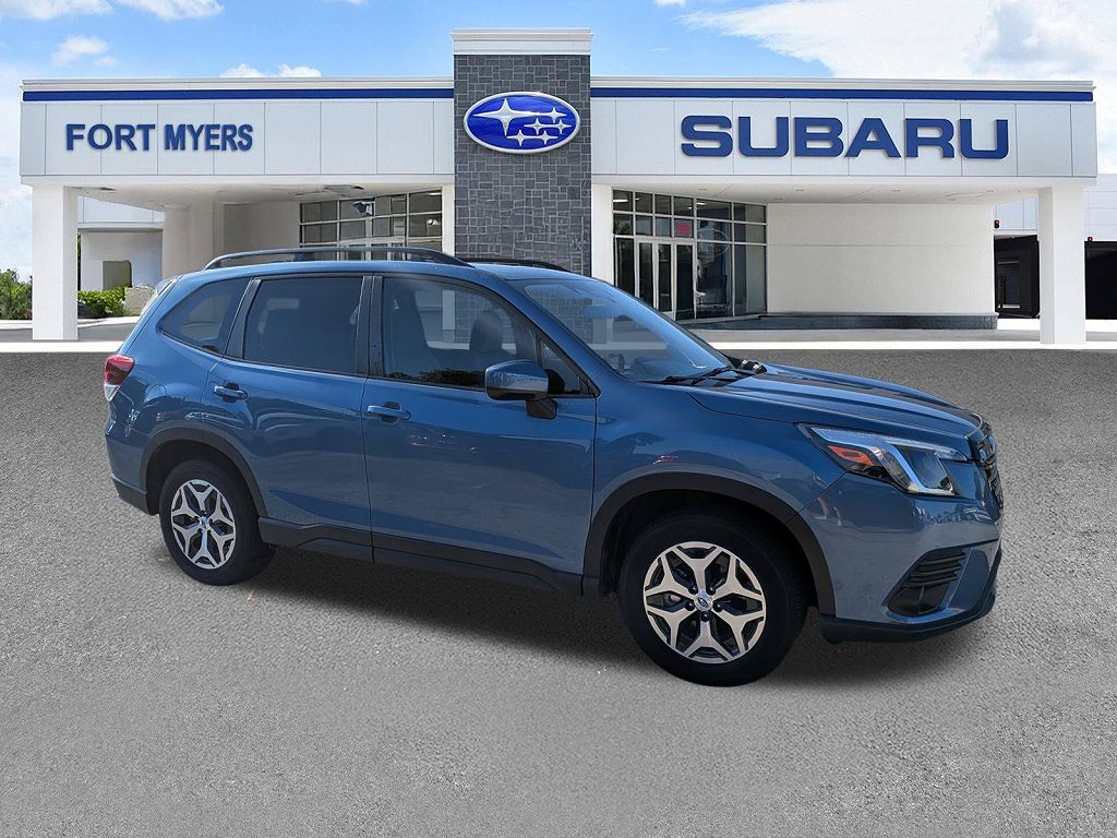 2023 Subaru Forester Premium