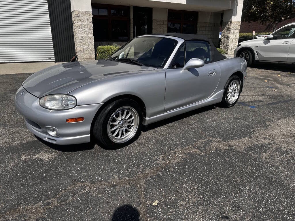 2000 Mazda MX-5 Miata