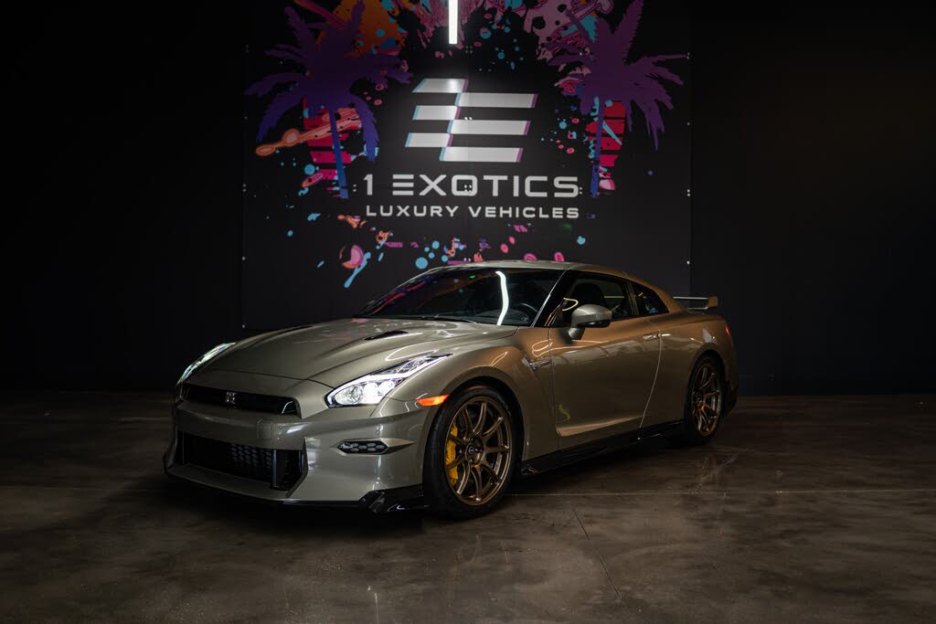 2024 Nissan GT-R T-spec