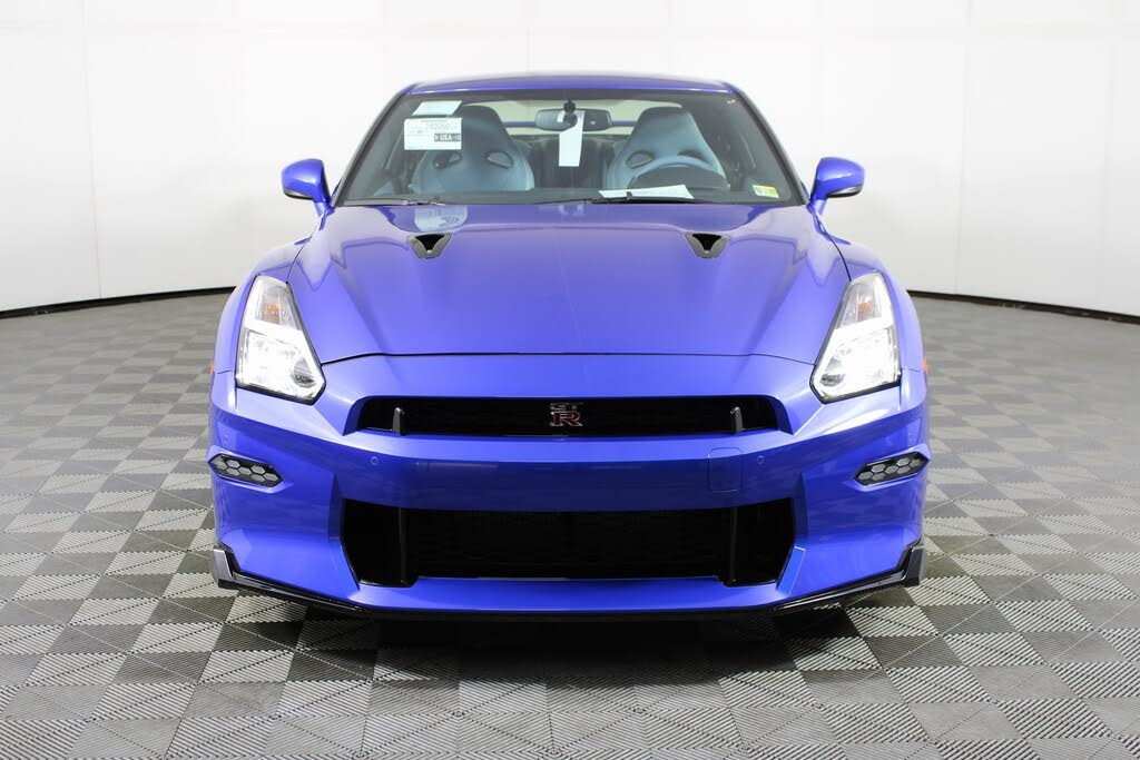 2024 Nissan GT-R T-spec