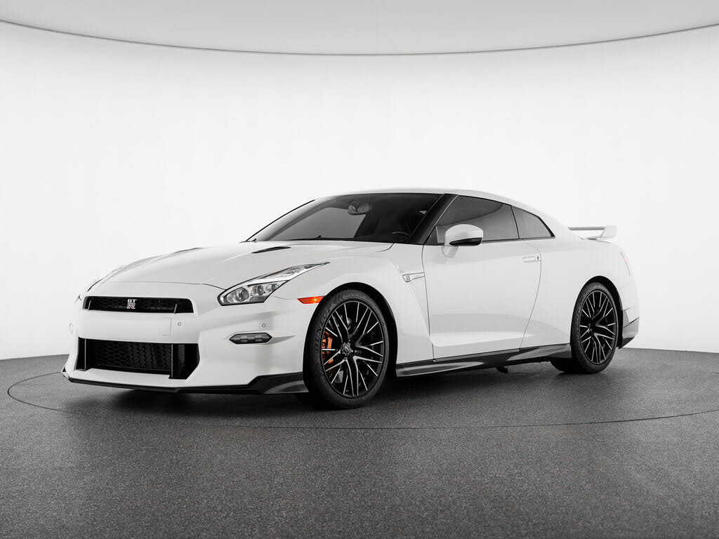 2024 Nissan GT-R T-spec