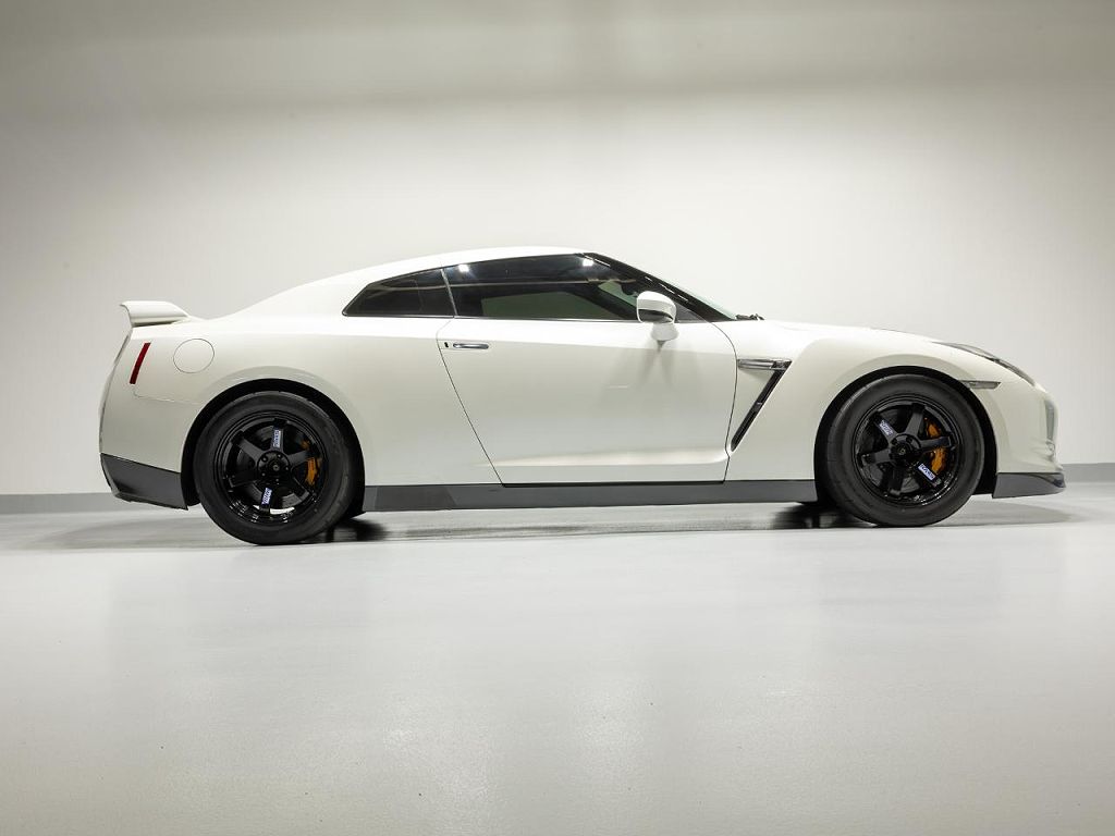 2010 Nissan GT-R