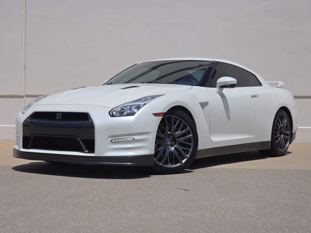 2016 Nissan GT-R Black Edition