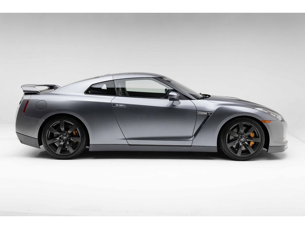 2010 Nissan GT-R