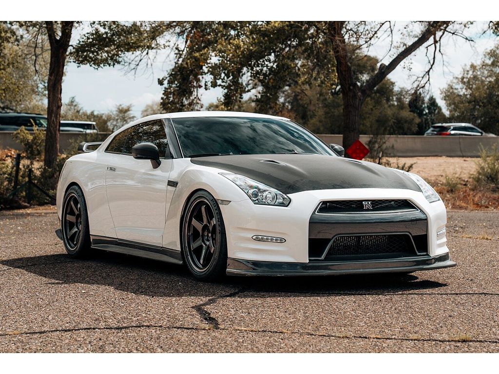 2014 Nissan GT-R Premium