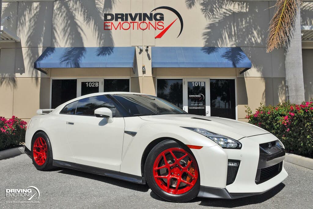 2019 Nissan GT-R Premium