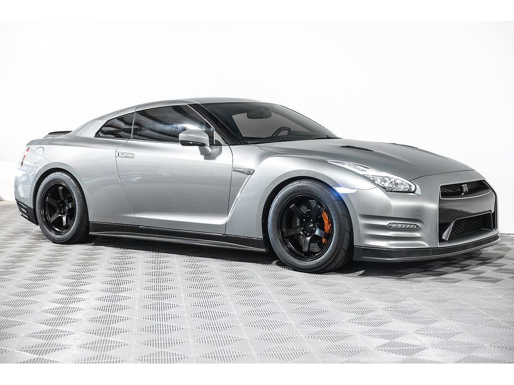 2015 Nissan GT-R Premium