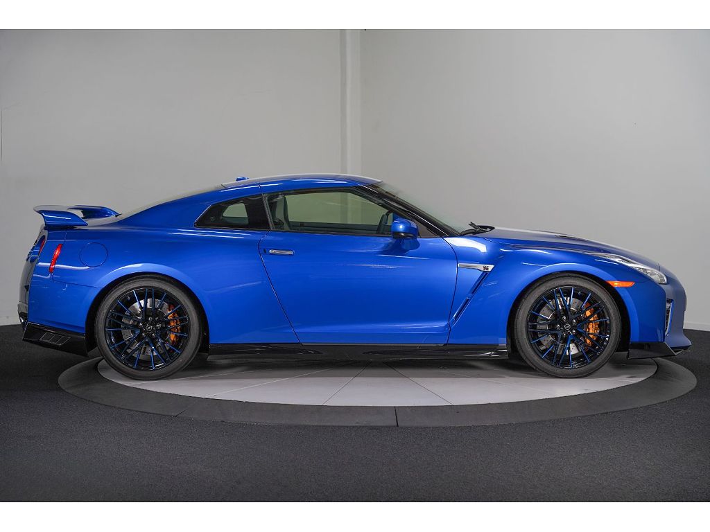 2020 Nissan GT-R Premium