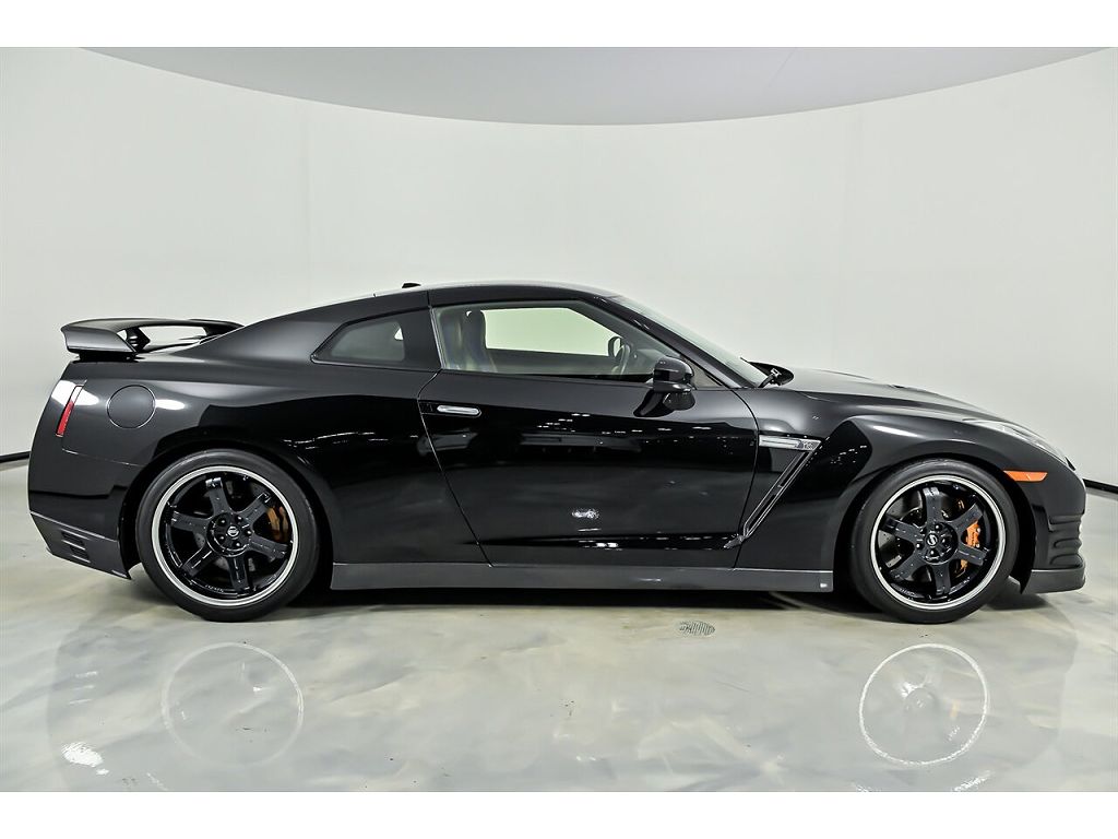 2014 Nissan GT-R Premium